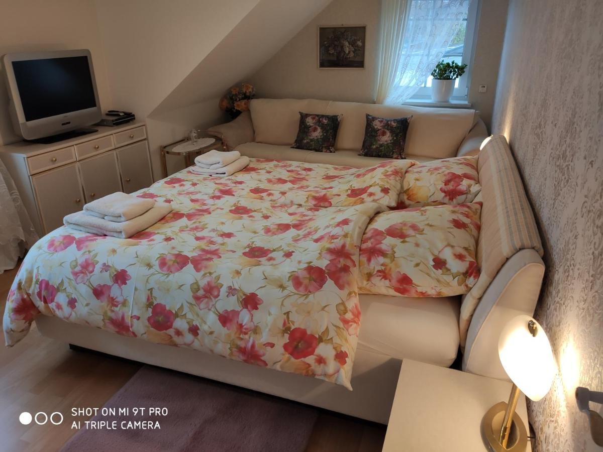Blumen Apartment Hamburg-Harburg Exteriör bild
